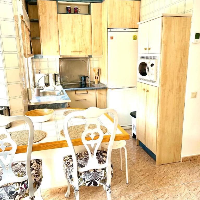Casa Bellevue - Two-Bedroom Apartment with Balcony and Terrace - 30