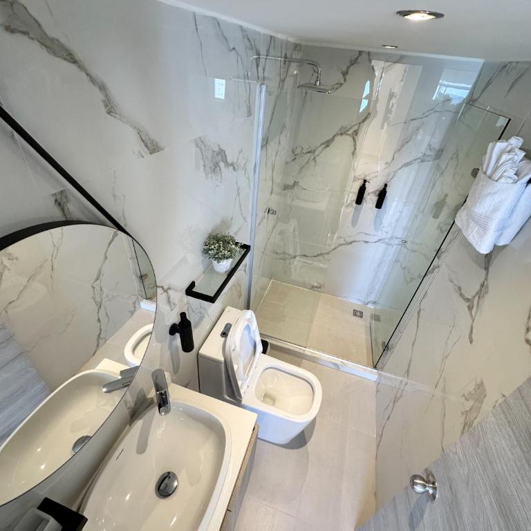 Luxury apartment with sea view - Two-Bedroom Apartment with Ocean View - 25