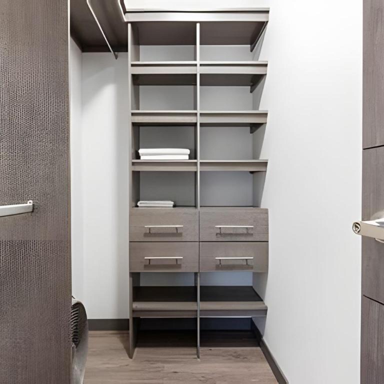 Class Suites 202 - Colorido con piscina y gym - Apartment - 14