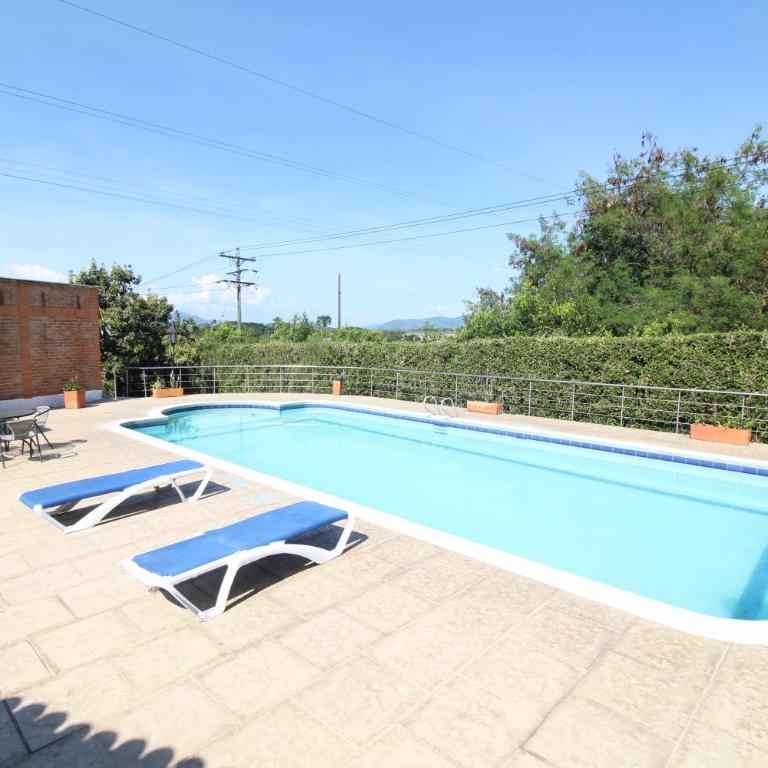 Casa Campestre con piscina privada a 8 minutos de Ukumari - Villa with Private Pool - 87