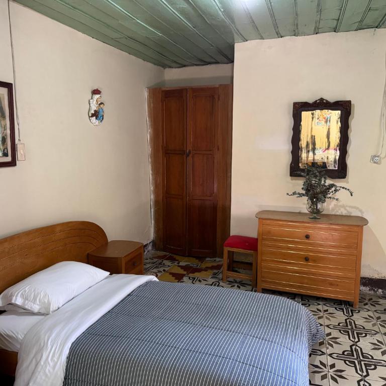 Casa colonial con encanto en Sonsón - Casa de 5 dormitorios - 15