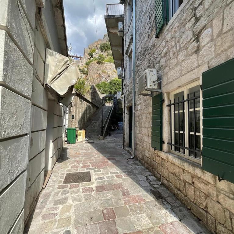 sar 2 - One-Bedroom Apartment - 5