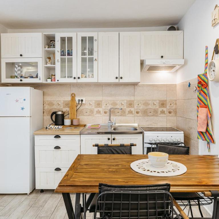 Green Garden Apartments - Apartment with Garden View - 21