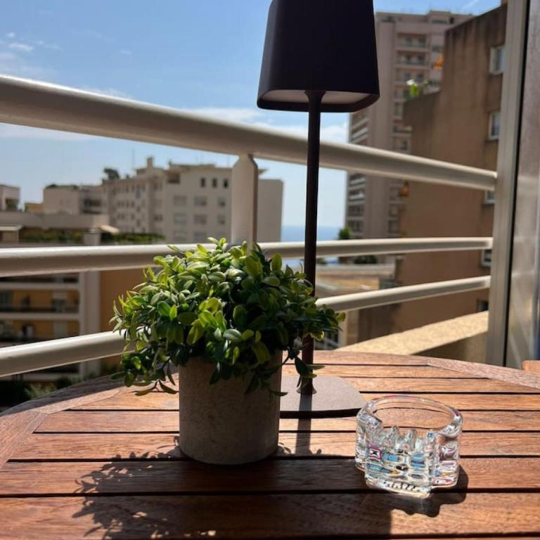 New Large Studio - Monaco Border - Sea View - Lift - Parking included - Deluxe Double Room with Balcony and Sea View - 16