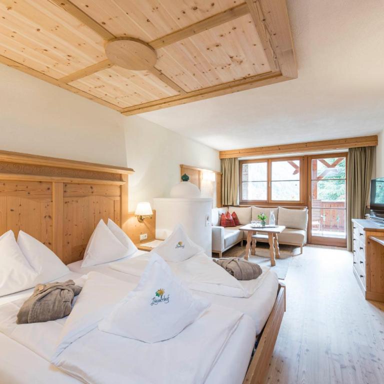 Naturhotel Lüsnerhof - Habitación Doble Deluxe con balcón - 2