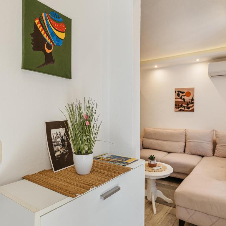 Green Garden Apartments - Apartment with Garden View - 4