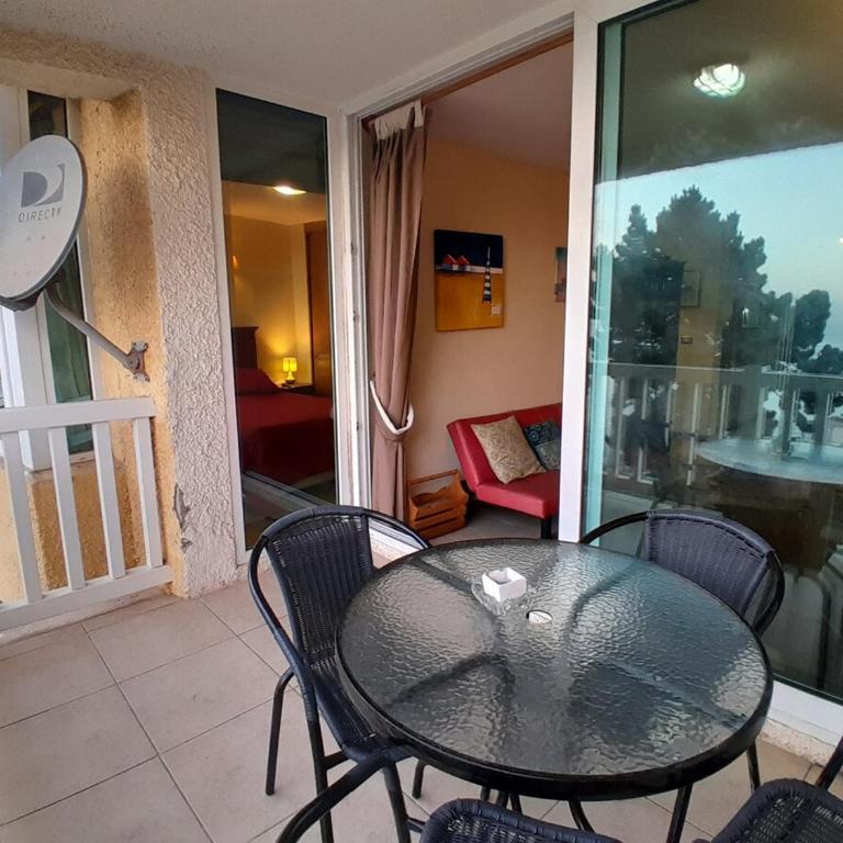Hermoso depto con vista al mar - Two-Bedroom Apartment - 2
