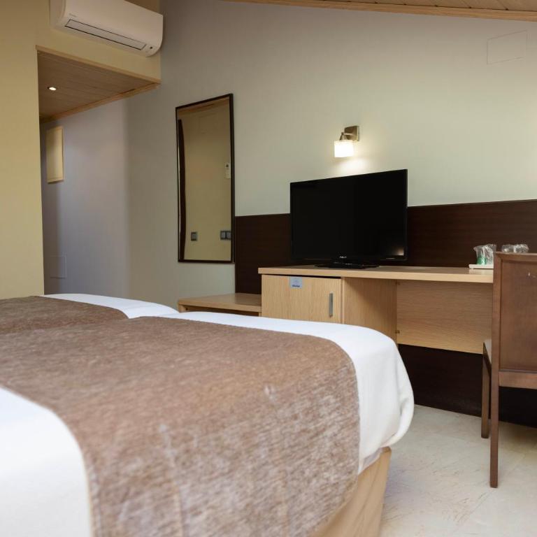 Hotel Flamingo - Habitación Doble Económica - 2 camas - 6