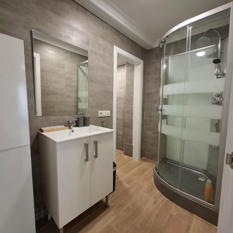 Disfruta de las vistas al Parque de San Lazaro - Apartamento de 2 dormitorios - 23