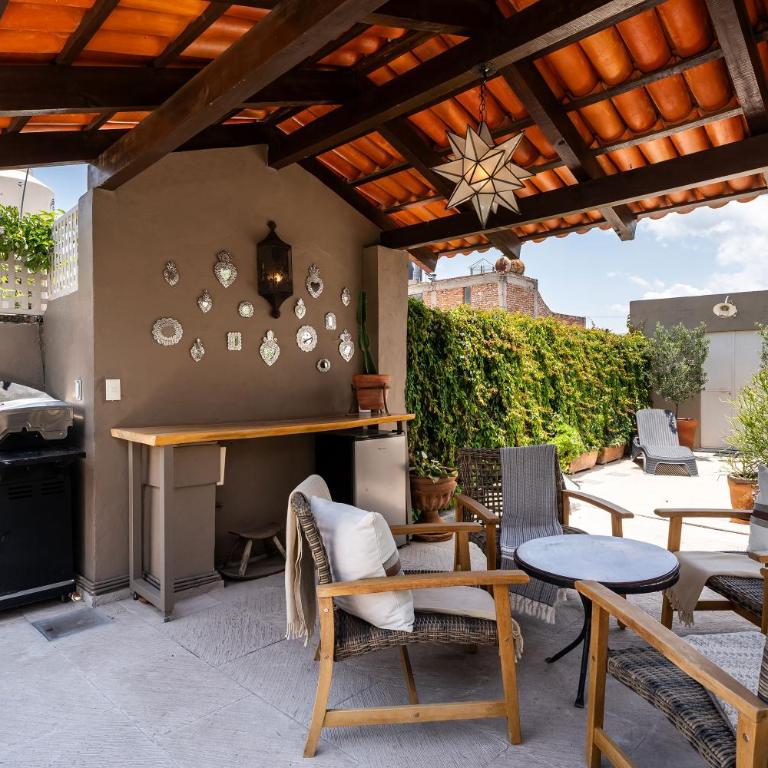 Casa Jari, 2BR Centro Home with Rooftop Terrace - Two-Bedroom House - 4