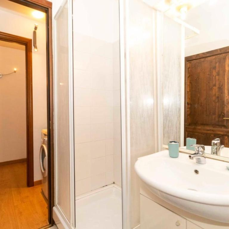 Silenziosa, nel verde, pet allowed: Golden Home* - One-Bedroom Apartment - 14
