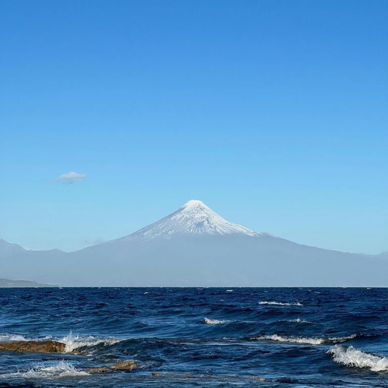 Stunning Lake & Volcano Views - Two-Bedroom Apartment - 13