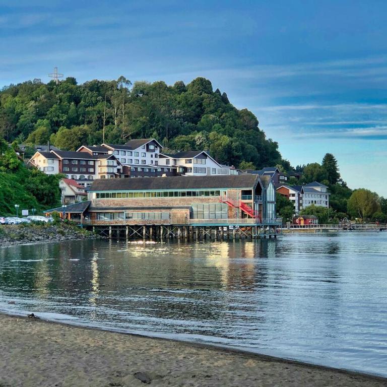 Stunning Lake & Volcano Views - Two-Bedroom Apartment - 21