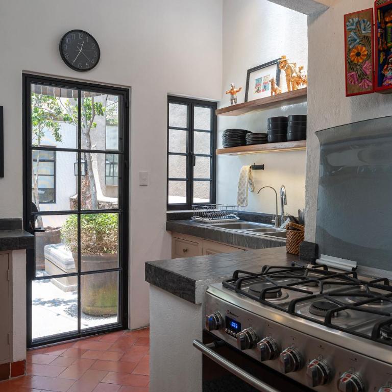Casa Jari, 2BR Centro Home with Rooftop Terrace - Two-Bedroom House - 34