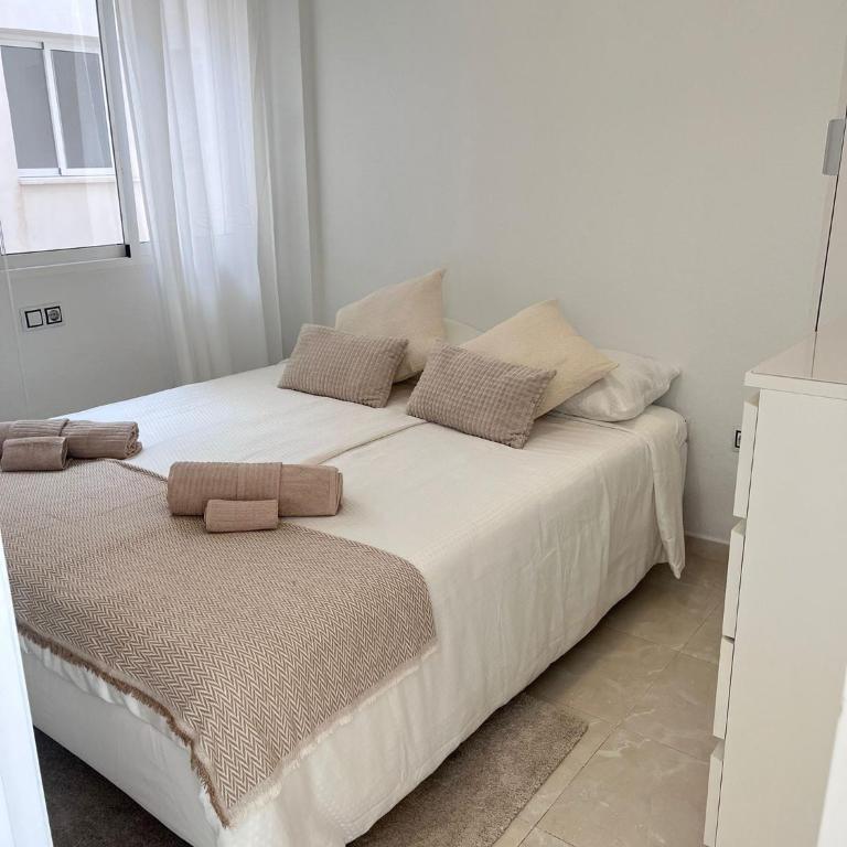 Ideal modern pool apartment CLR - Two-Bedroom Apartment - 7