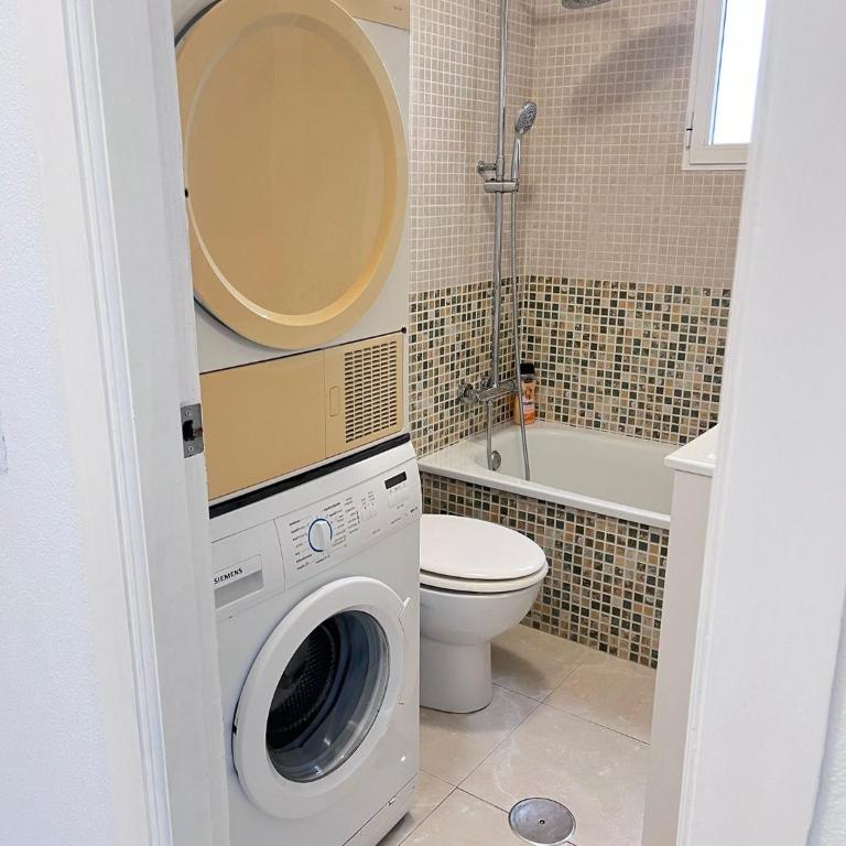 Ideal modern pool apartment CLR - Two-Bedroom Apartment - 5
