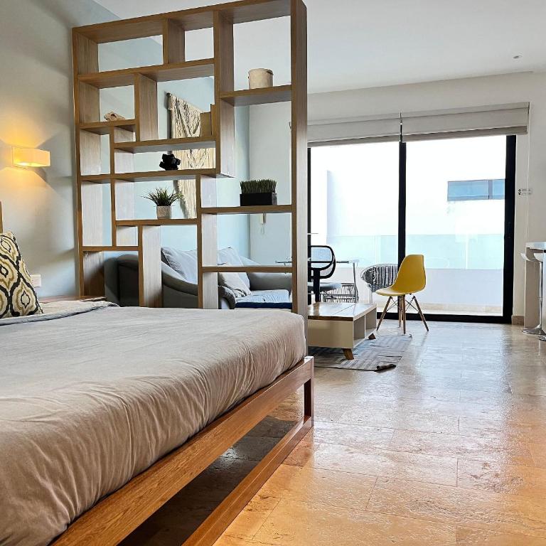 Modern Studio close to the beah Pool and Fast WiFi - Studio Apartment - 3