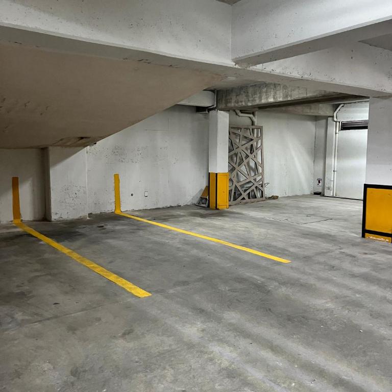 Cozy & New 2BR Rooftop, Central, 10min to beach - Two-Bedroom Apartment with Balcony and Terrace - 40