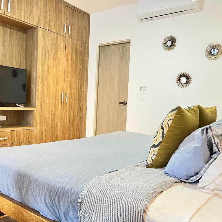 Modern Studio close to the beah Pool and Fast WiFi - Studio Apartment - 6