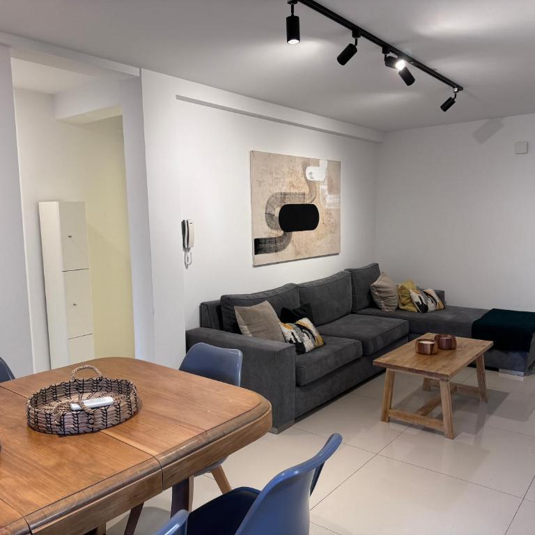 Hermoso departamento de 2 dormitorios en Argüello - Apartamento de 2 dormitorios - 2