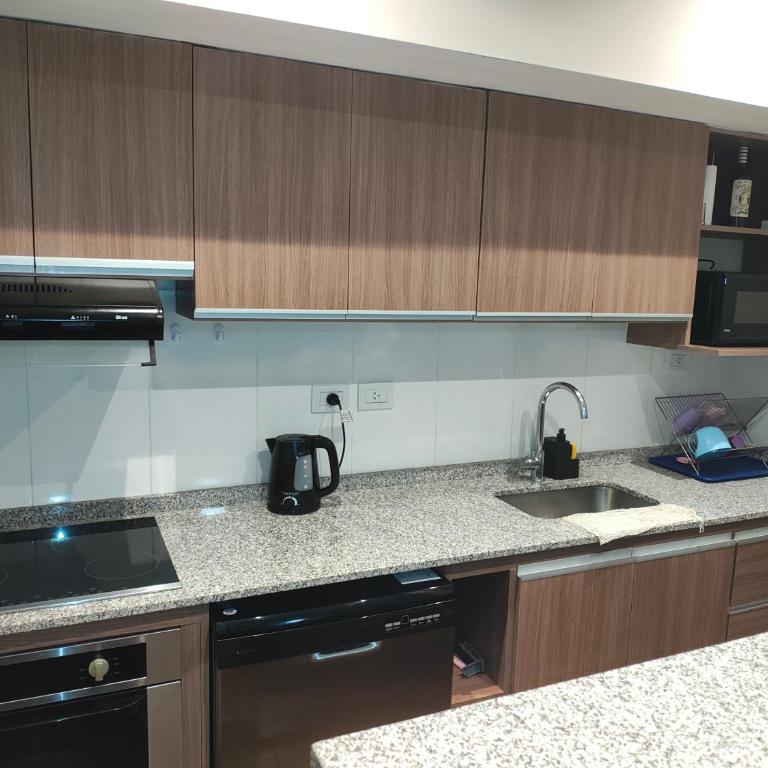 Departamento con vista al Paraná - Two-Bedroom Apartment - 15