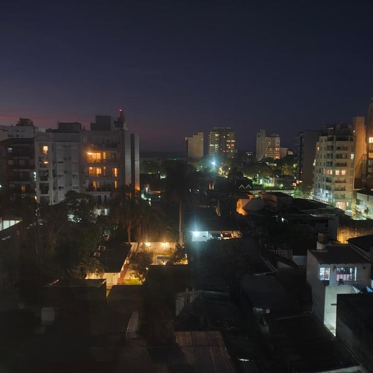 Departamento con vista al Paraná - Apartamento de 2 dormitorios - 37