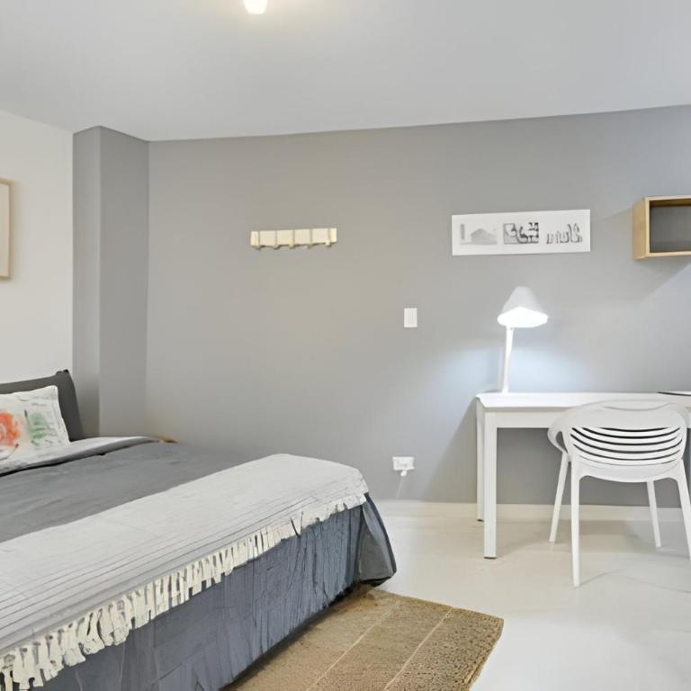 La 70 Laureles 302 - Apto fresco/iluminado/balcón - Apartment - 4