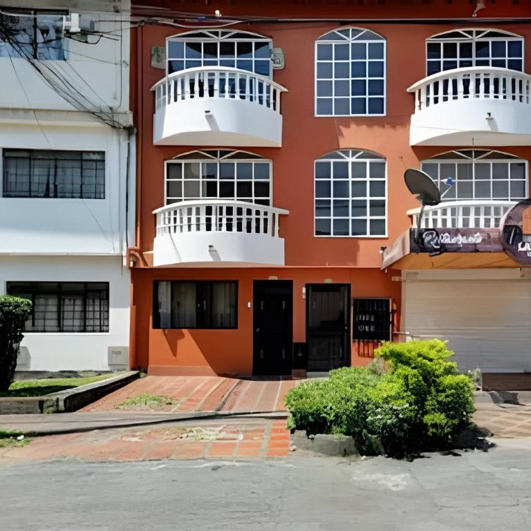 La 70 Laureles 302 - Apto fresco/iluminado/balcón - Apartment - 11