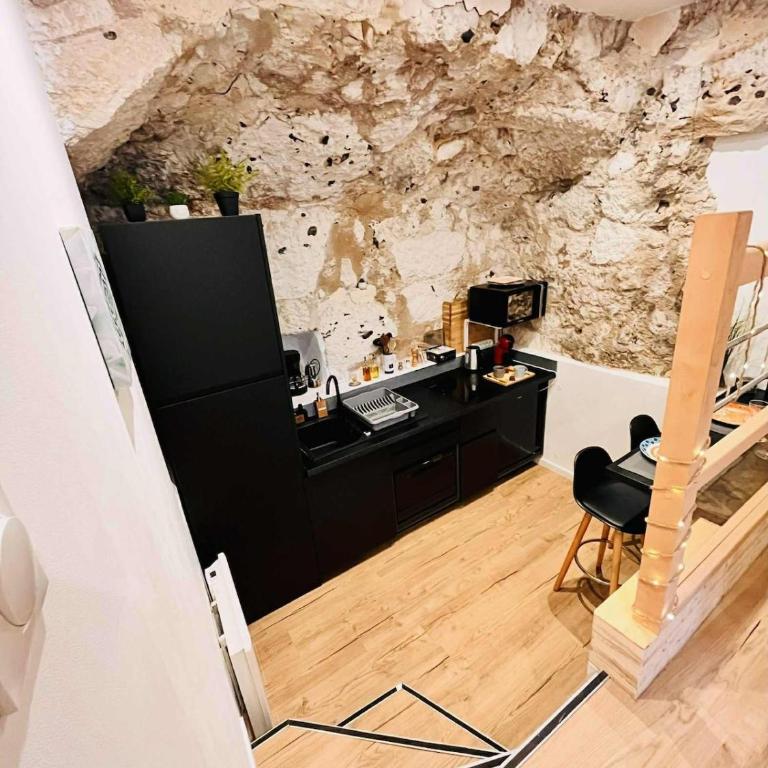 L'Écrin de Pierre T1 bis balcon - One-Bedroom Apartment - 8
