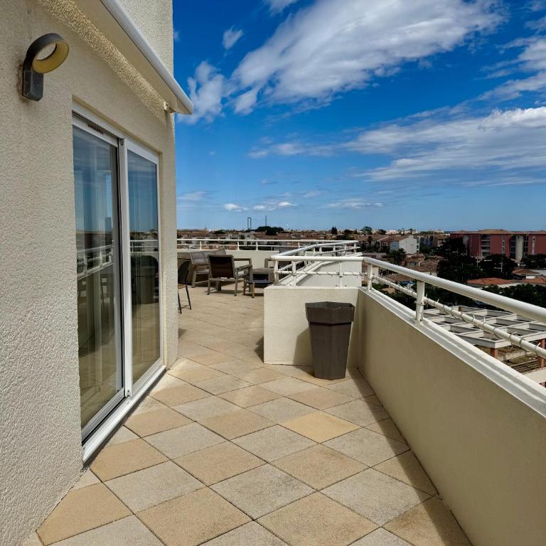Bleu Prestige - Penthouse vue mer -Terrasse -Plage 100m -Cap d'Agde - Histoire de Clés - Appartement 3 Chambres - 5