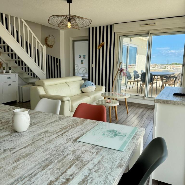 Bleu Prestige - Penthouse vue mer -Terrasse -Plage 100m -Cap d'Agde - Histoire de Clés - Appartement 3 Chambres - 17