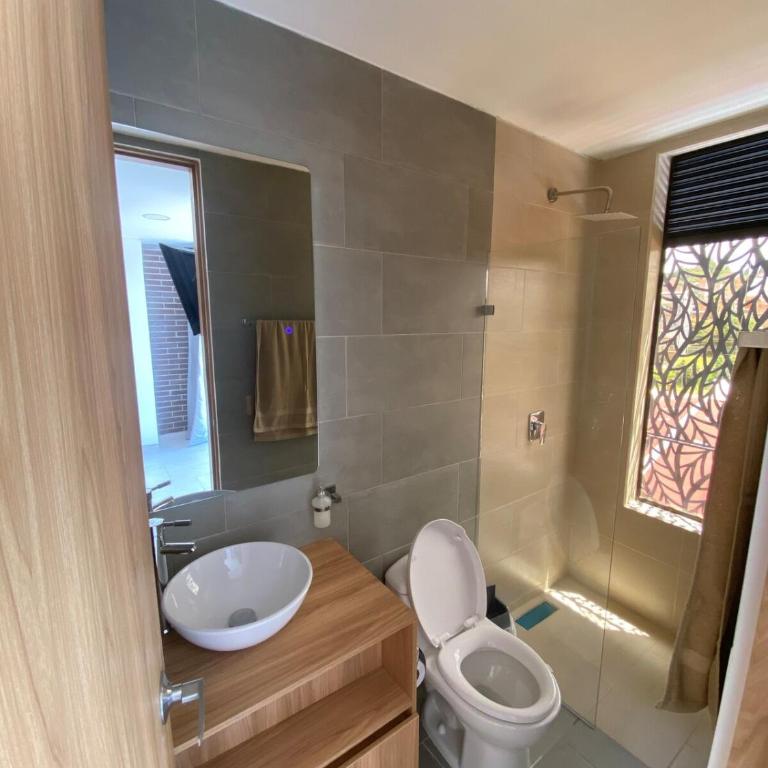 Apartamento encantador en san pedro - Three-Bedroom Apartment - 9