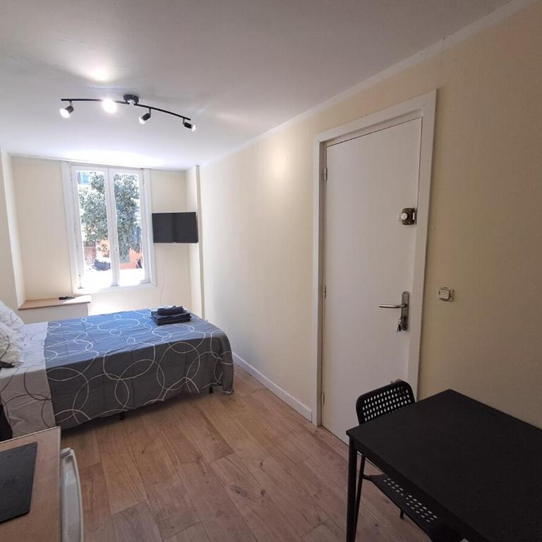 BudgetBnb Hyeres 3 - Appartement 1 Chambre - 5