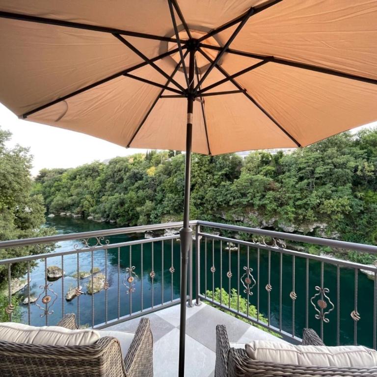 Kovac Riverfront Apartments - Studio with Balcony - 1