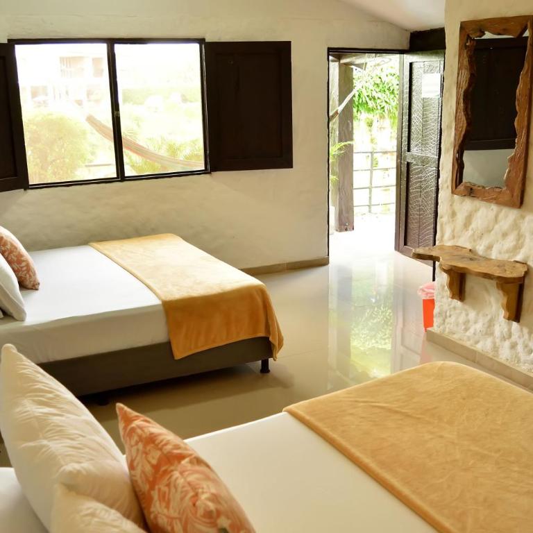 Finca Hotel Loma Verde - Habitación Triple con balcón - 5