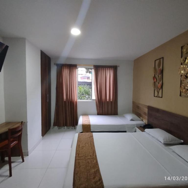 San Francisco Plaza Real - Twin Room - 1