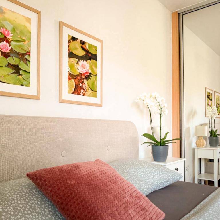 Stylish 2BR Nest near Bascarsija and Cafes - Two-Bedroom Apartment - 16