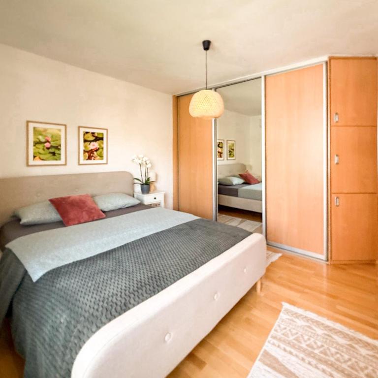 Stylish 2BR Nest near Bascarsija and Cafes - Two-Bedroom Apartment - 12
