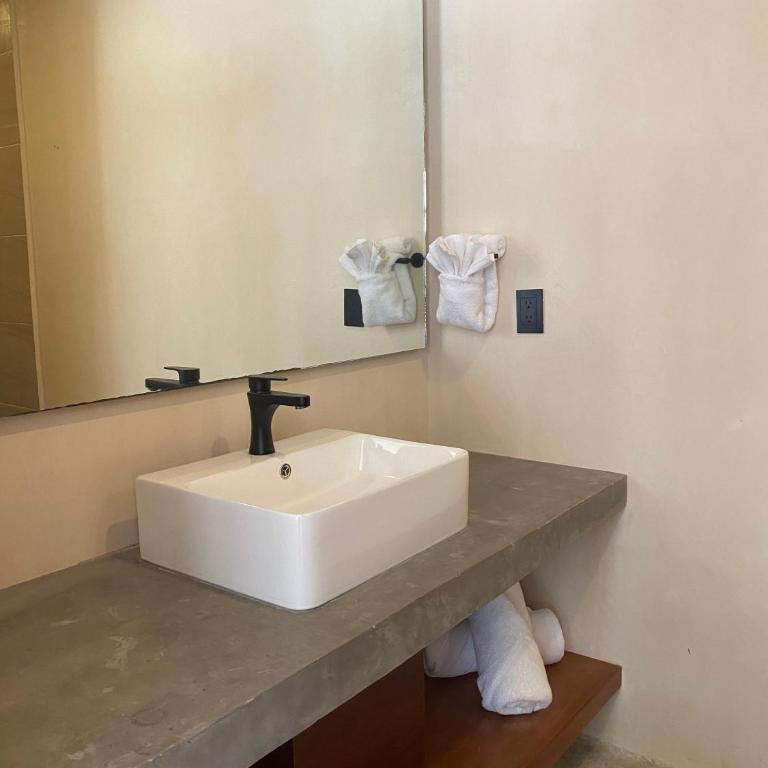 Condominio Talulah Living Tulum - Apartamento de 2 dormitorios con vistas a la piscina - 8
