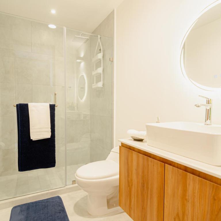New Condo at Scala Towers Col Americana Chapultepec Zone - Two-Bedroom Apartment with City View - 15