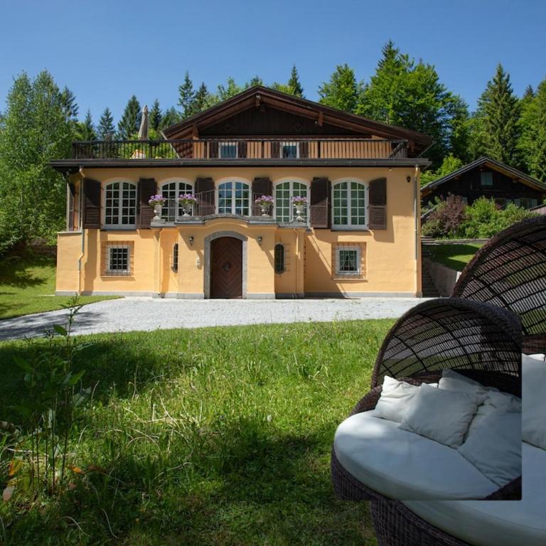 Chalet Felseneck - Ihr privates Ferienhaus in den bayerischen Alpen - Haus mit 5 Schlafzimmern - 5