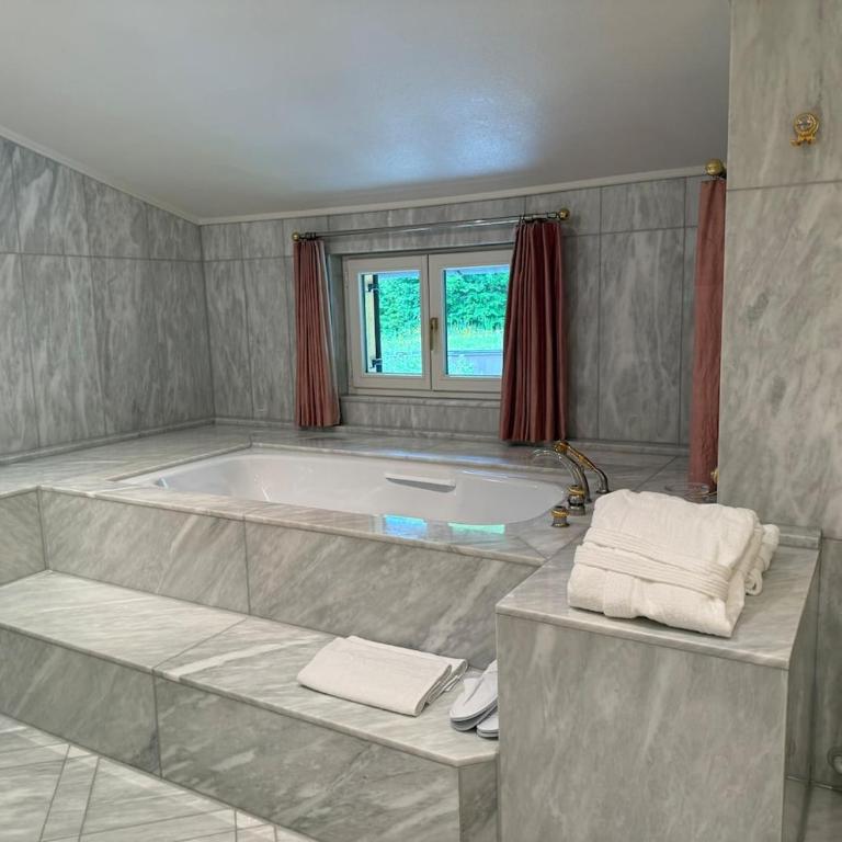 Chalet Felseneck - Ihr privates Ferienhaus in den bayerischen Alpen - Haus mit 5 Schlafzimmern - 36
