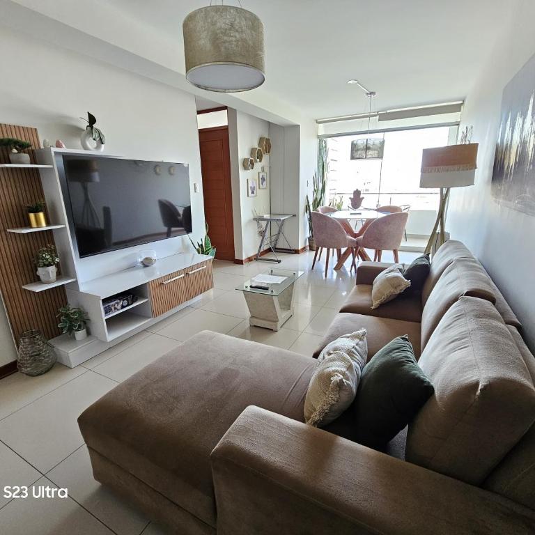 Céntrico departamento de 3 habitaciones con balcón - Apartamento Deluxe de 3 dormitorios - 1