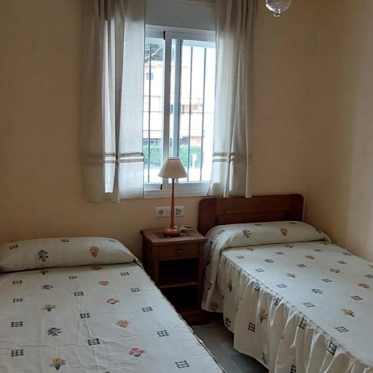 Apartamento la Barrosa ,Urb los Veleros - Apartamento de 2 dormitorios - 3