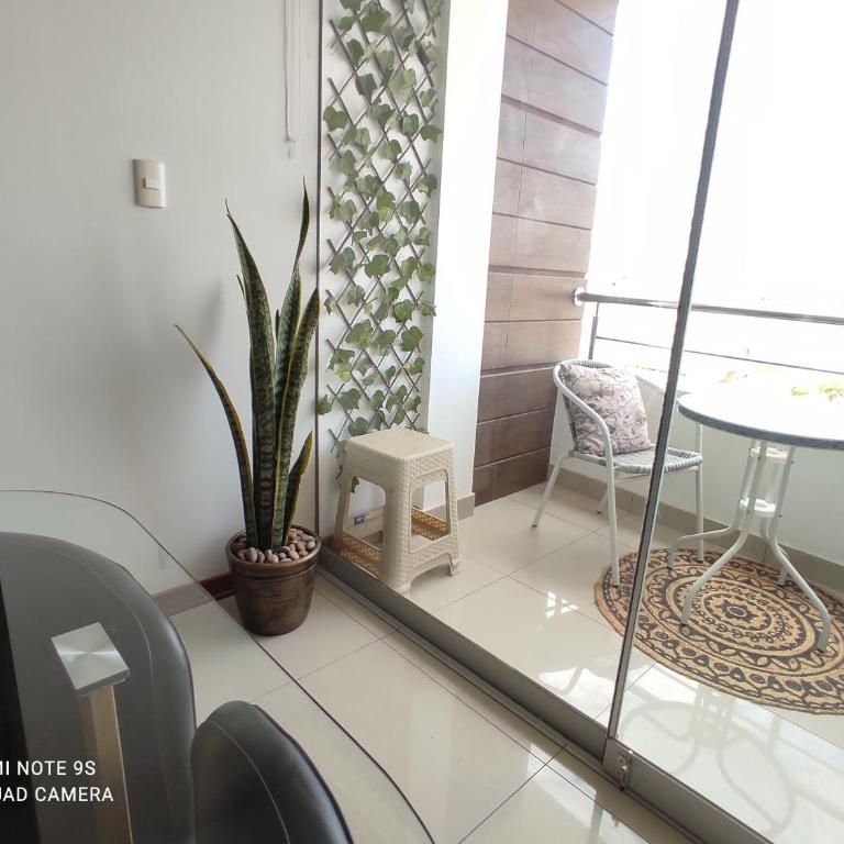 Céntrico departamento de 3 habitaciones con balcón - Apartamento Deluxe de 3 dormitorios - 10