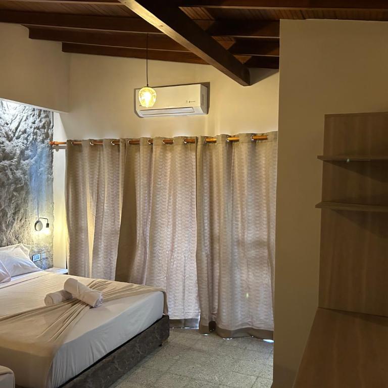 Casa Kyros Boutique - Deluxe Family Room - 4