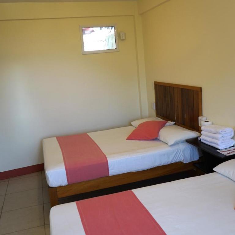 Bacanda Hotel - Habitación Familiar con baño privado - 4