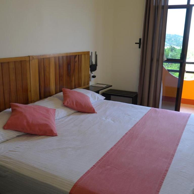 Bacanda Hotel - Habitación con cama extragrande y vistas al mar - 4