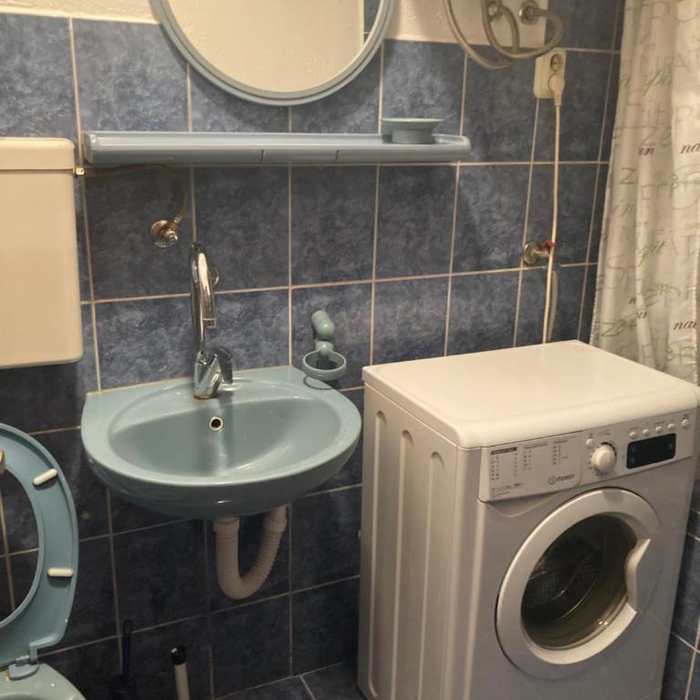 Apartman Mir - Two-Bedroom Apartment - 12