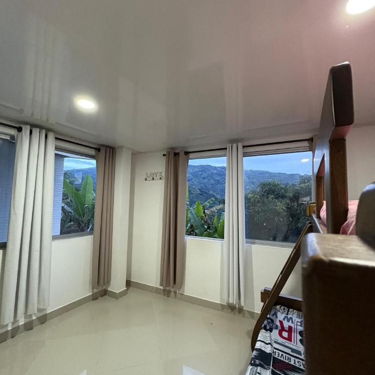 Casa campestre Casa Blanca - Habitación Familiar - 4